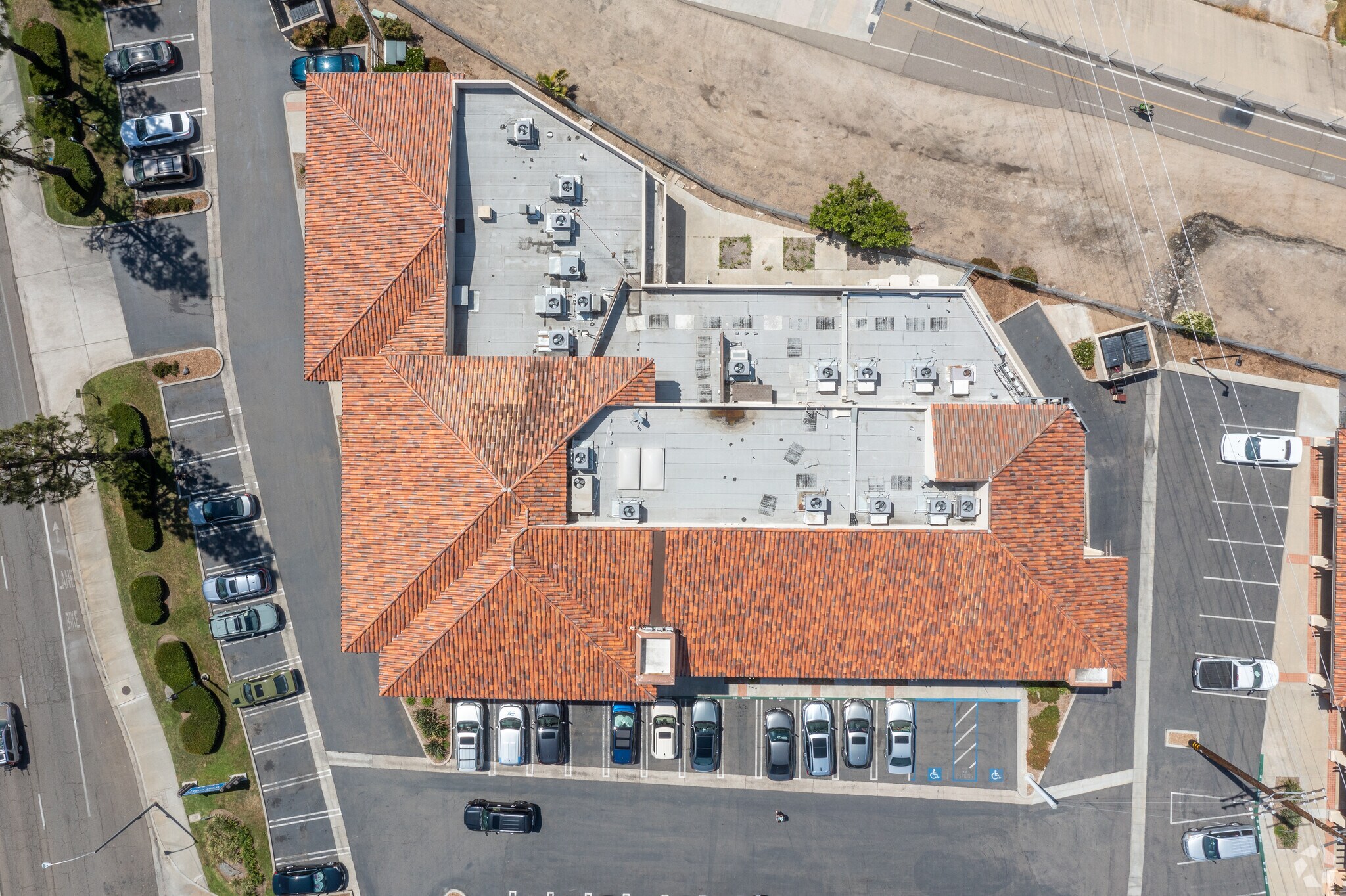 13201340 W Valley Pky, Escondido, CA 92029 West Valley Plaza