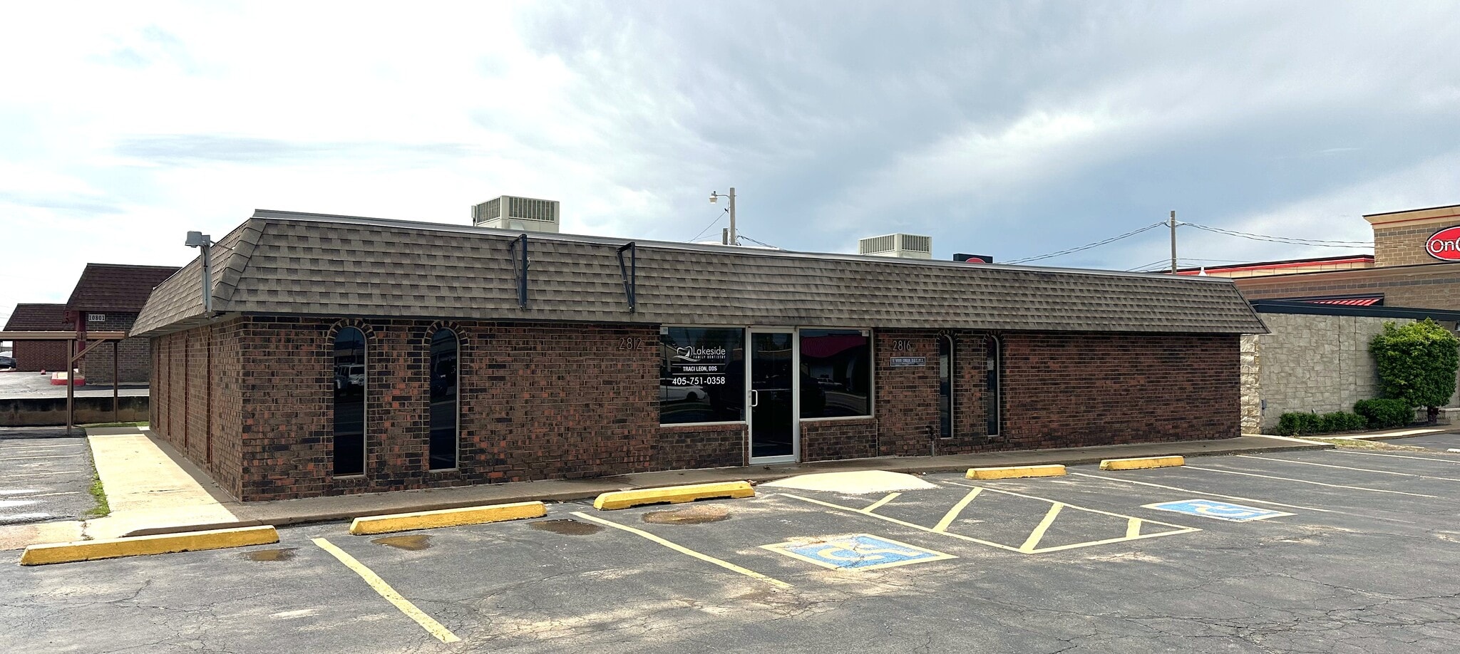 2812-2816 W Hefner Rd, Oklahoma City, OK for lease Building Photo- Image 1 of 6