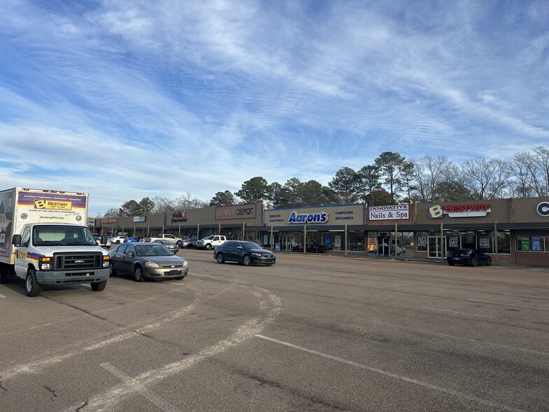 3117-3167 Us-80 E, Jackson, MS for lease - Primary Photo - Image 1 of 10