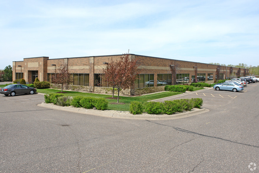 1155 Centre Pointe Dr, Mendota Heights, MN for lease - Building Photo - Image 2 of 7