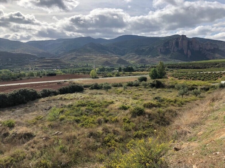 Land in Nalda for sale - Building Photo - Image 2 of 12