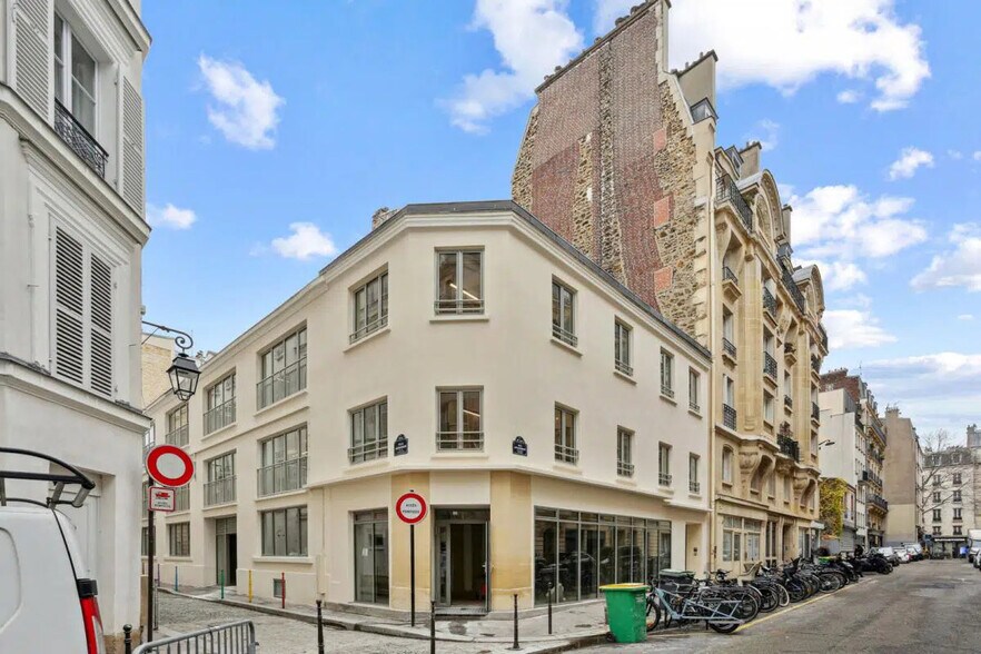 12 Rue Jacquemont, Paris for lease - Building Photo - Image 1 of 14