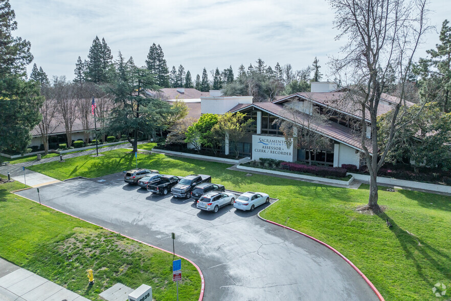 3636-3640 American River Dr, Sacramento, CA for lease - Building Photo - Image 1 of 8