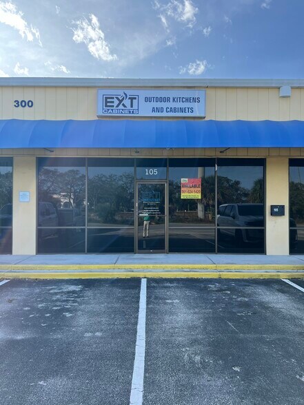 300 N Old Dixie Hwy, Jupiter, FL for sale - Building Photo - Image 1 of 1