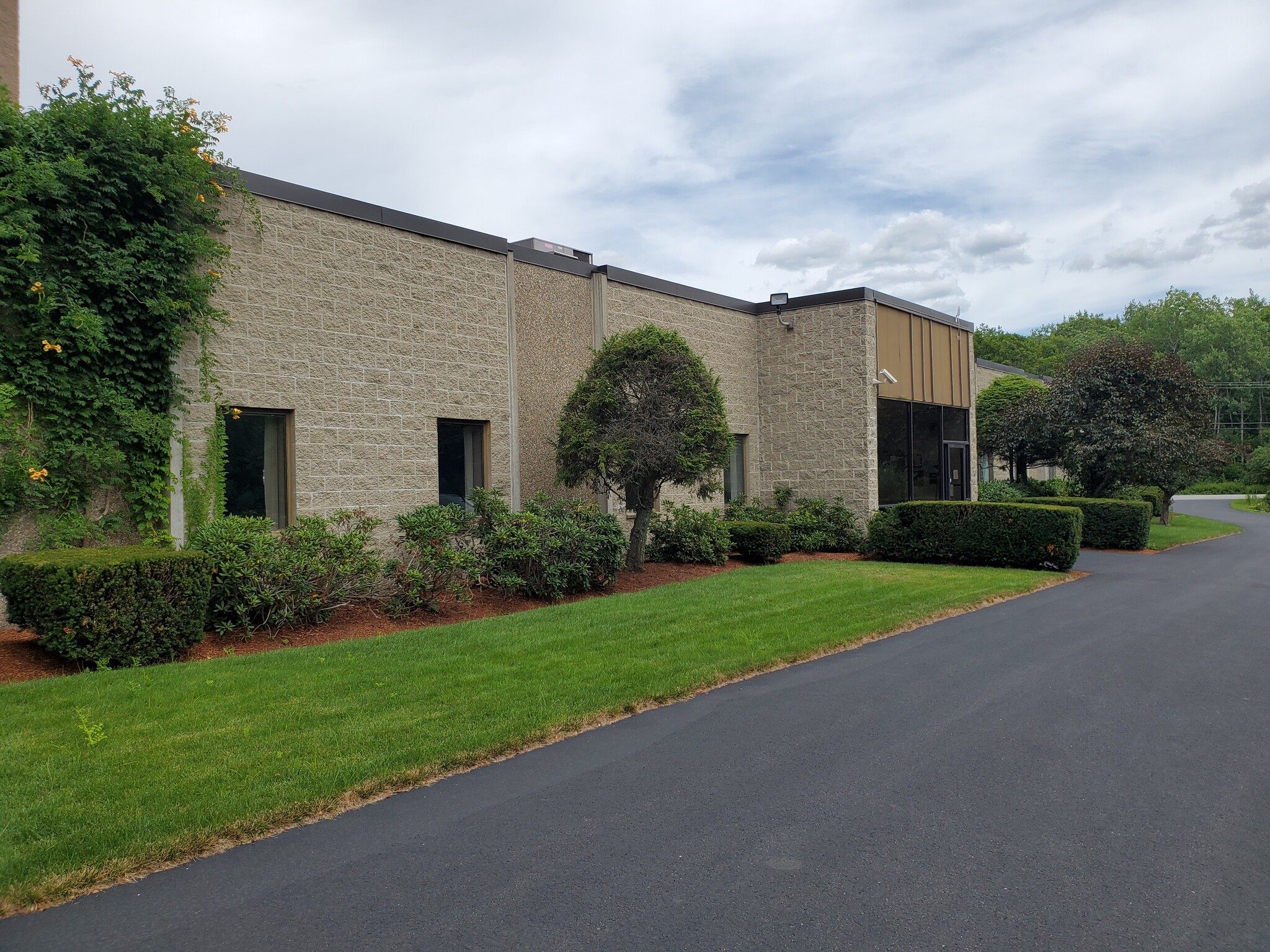 8 Suburban Park Dr, Billerica, MA for lease Building Photo- Image 1 of 3