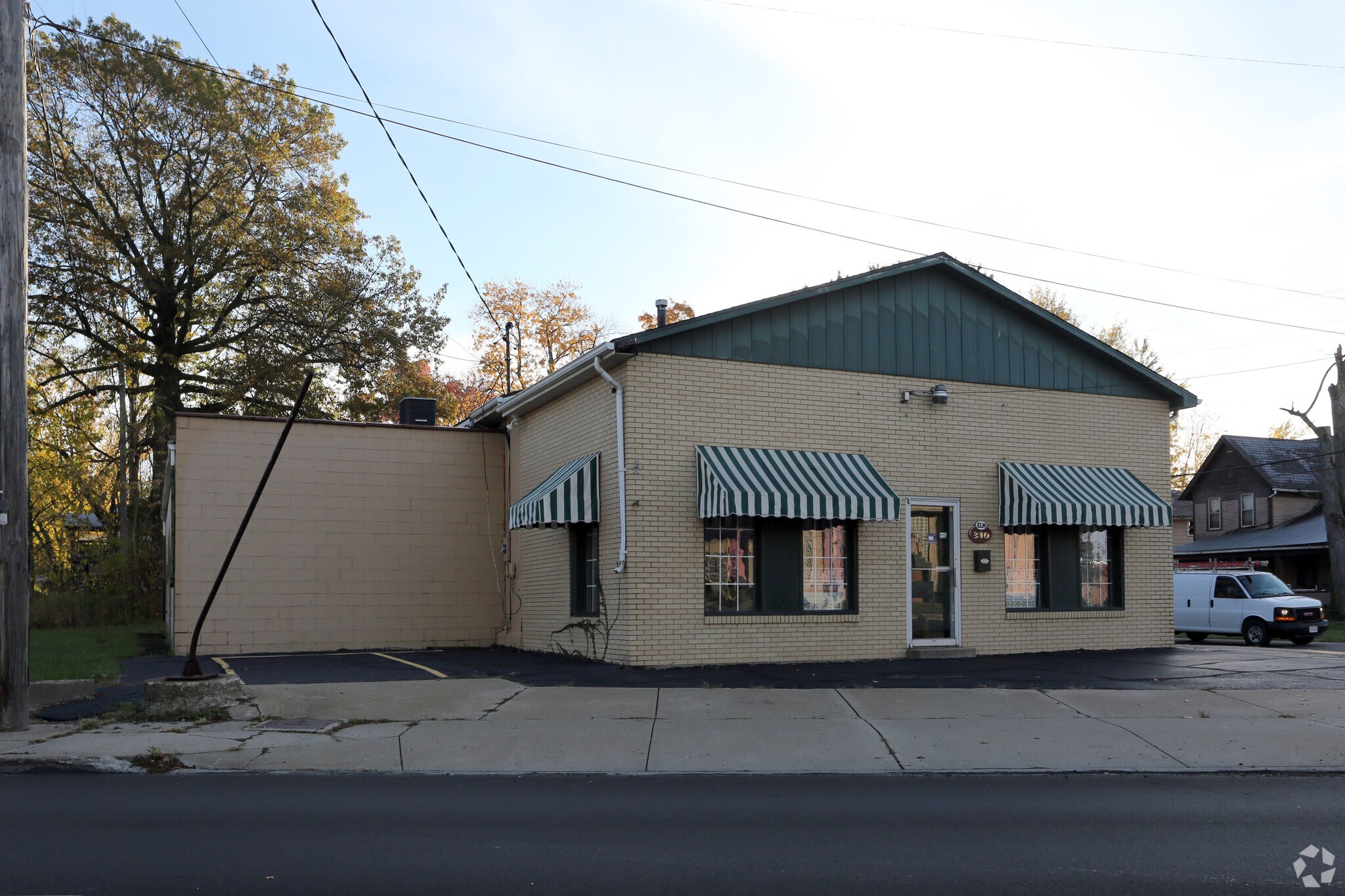 310 Elm Rd, Warren, OH for sale Primary Photo- Image 1 of 1