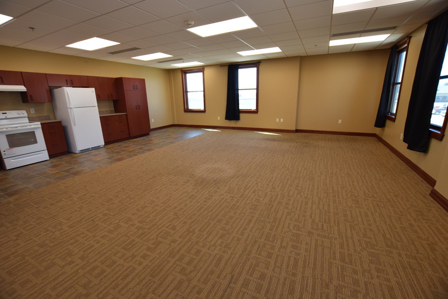 401 W Villard St, Dickinson, ND for lease - Other - Image 2 of 14