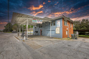 510 S Camellia Blvd - Convenience Store