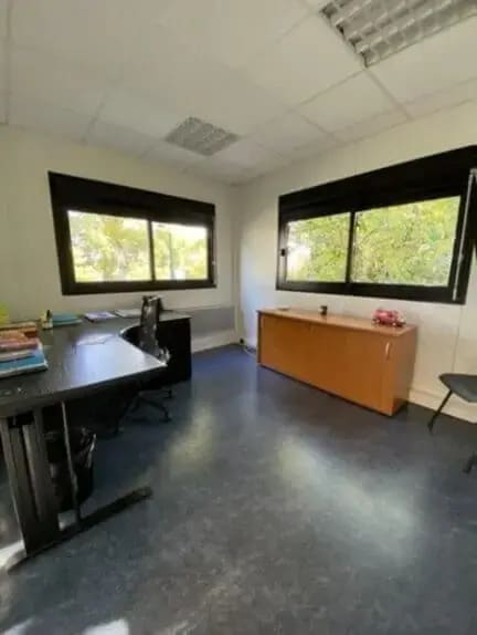Office in Le Havre for lease - Interior Photo - Image 3 of 4