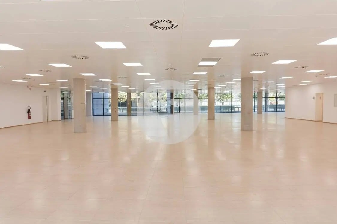 Avinguda Can Fatjó dels Aurons, 9, Cerdanyola del Vallès, Barcelona for lease Interior Photo- Image 1 of 12