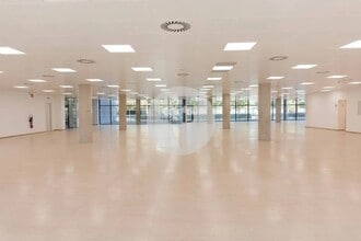 Avinguda Can Fatjó dels Aurons, 9, Cerdanyola del Vallès, Barcelona for lease Interior Photo- Image 1 of 12