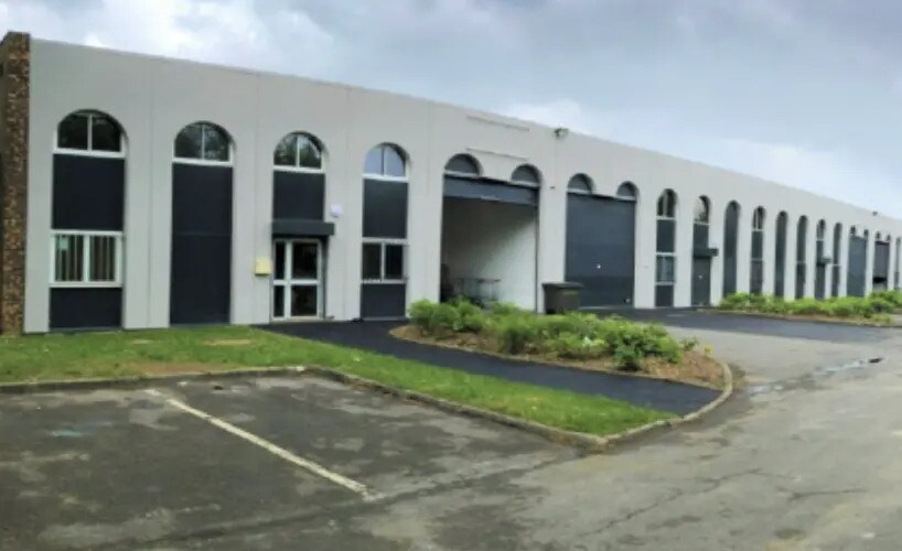Flex in Noisy-le-Grand for lease Building Photo- Image 1 of 2