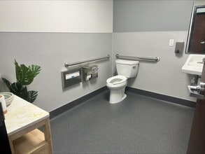 2211 Moorpark Ave, San Jose, CA for lease Interior Photo- Image 2 of 7