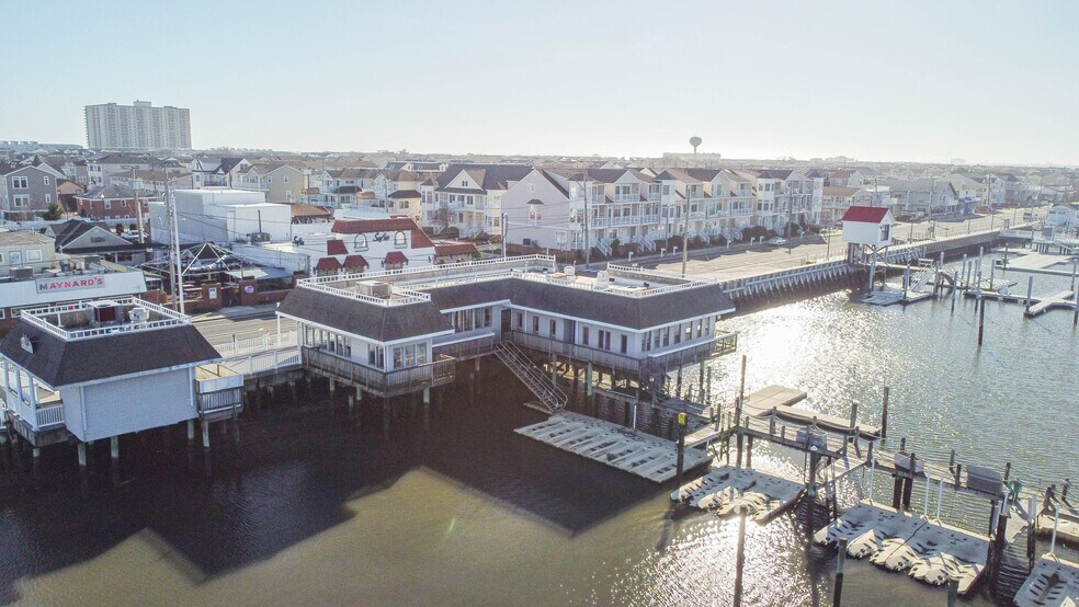 9315 Amherst Ave, Margate City, NJ 08402