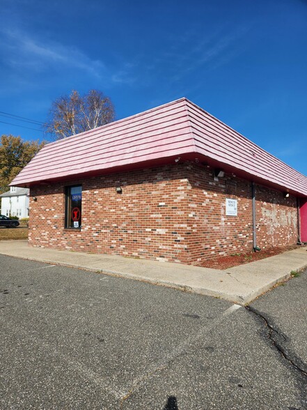 691 Boston Rd, Springfield, MA for sale - Building Photo - Image 3 of 4