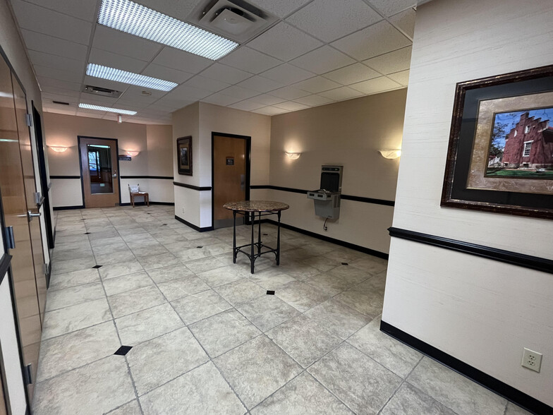 342 Cool Springs Blvd, Franklin, TN for lease - Lobby - Image 3 of 16