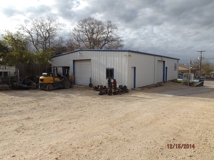 918 3rd St, Floresville, TX for lease - Primary Photo - Image 1 of 11