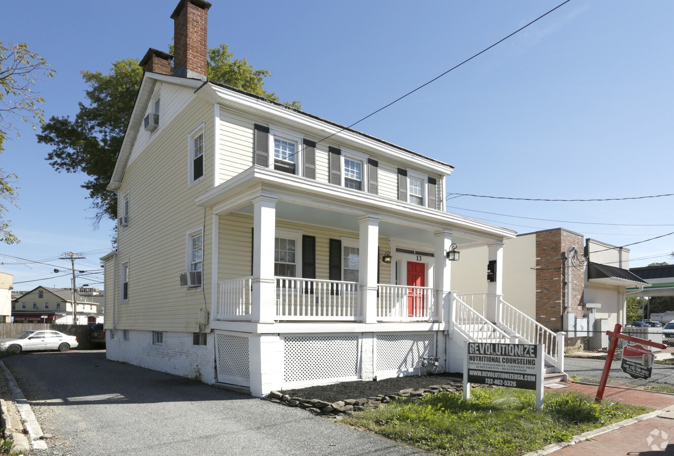 13 Throckmorton St, Freehold, NJ 07728