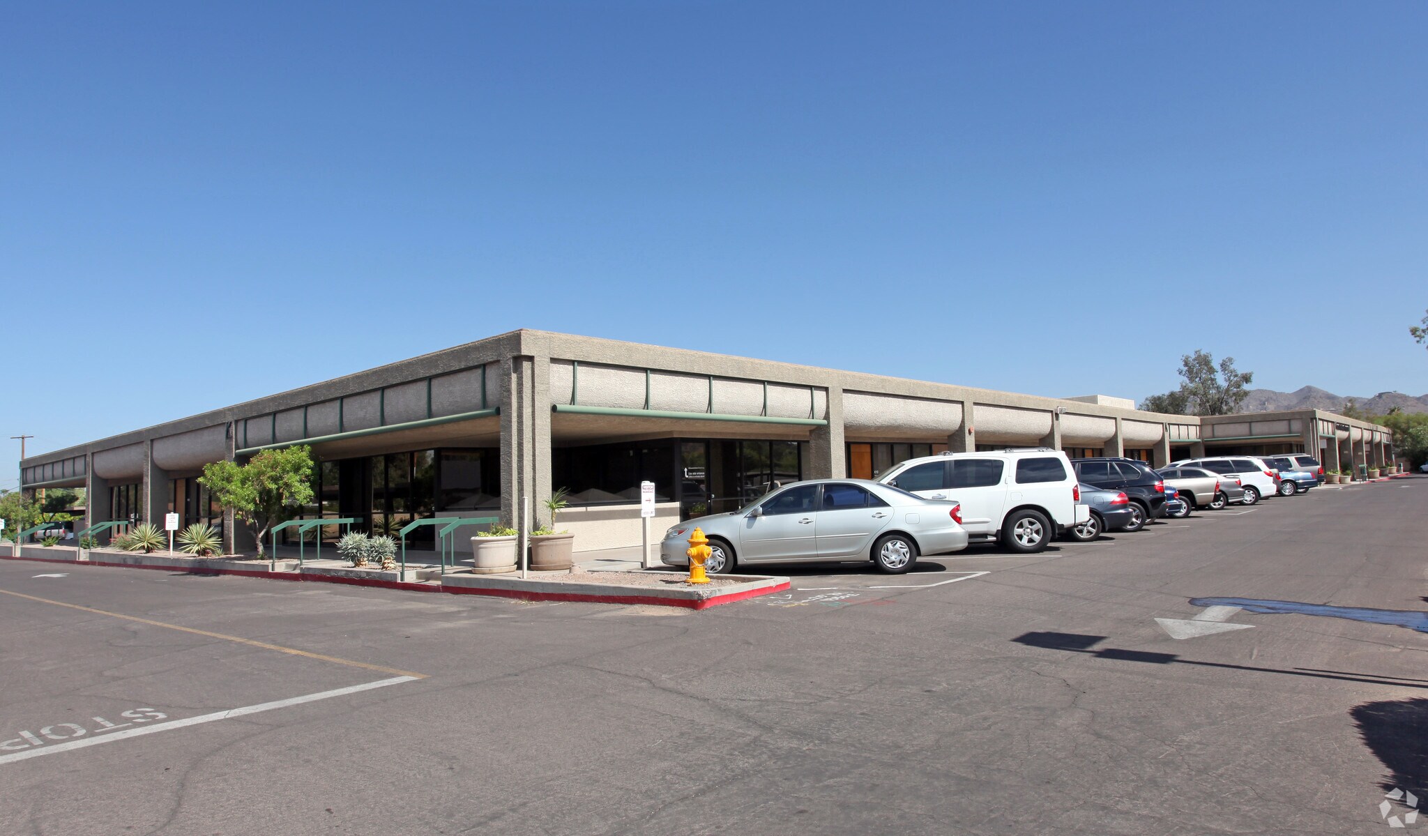 4250 E Camelback Rd, Phoenix, AZ for sale Primary Photo- Image 1 of 1