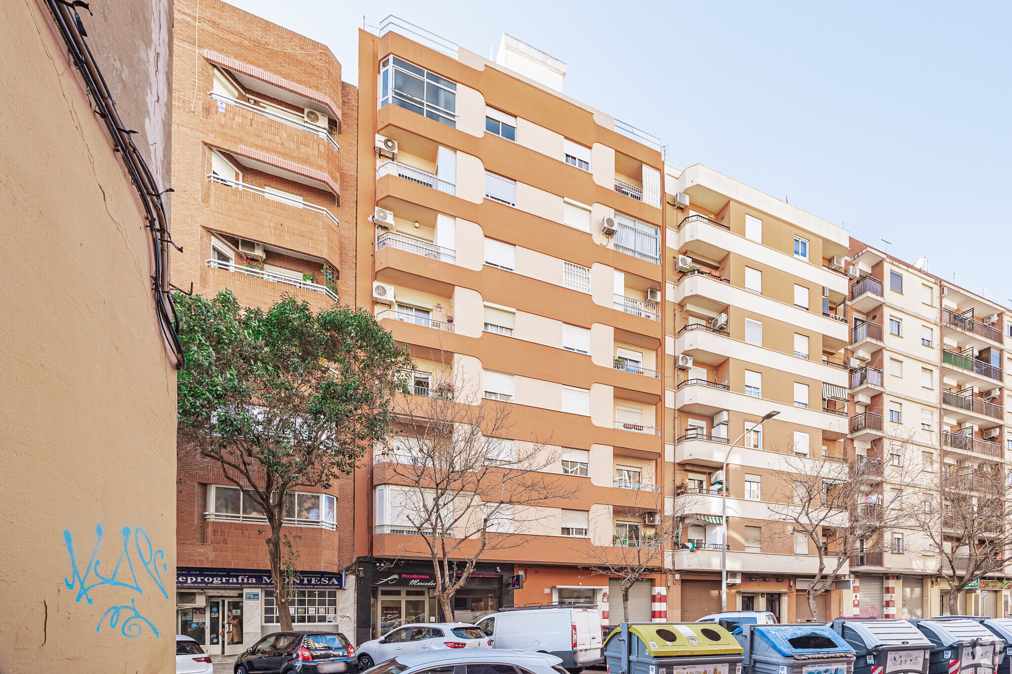 Multifamily in València, Valencia for sale Primary Photo- Image 1 of 3