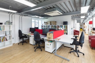 Crosby Row, London for lease Interior Photo- Image 2 of 6