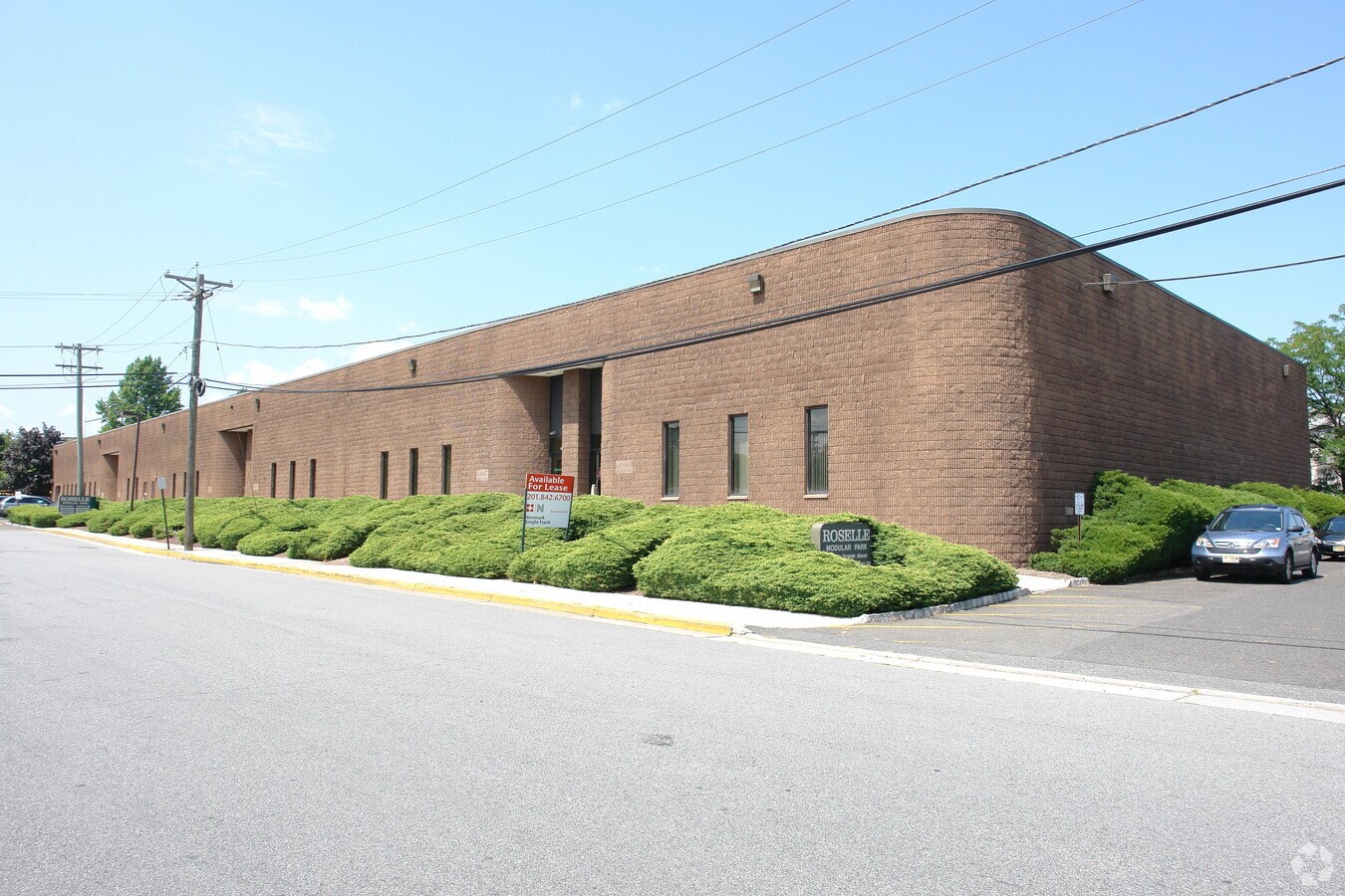 255275 Cox St, Roselle, NJ 07203