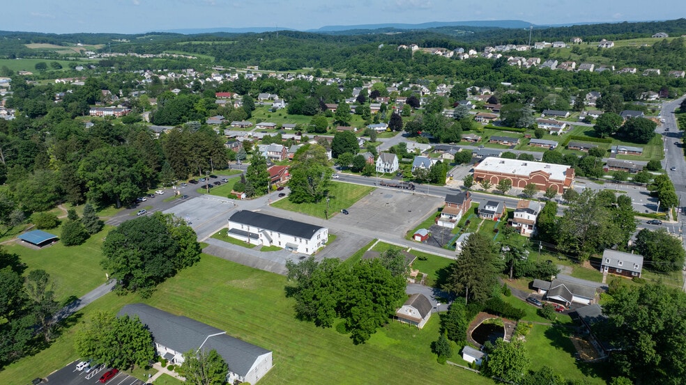 504 E Main St, Kutztown, PA for sale - Building Photo - Image 3 of 11