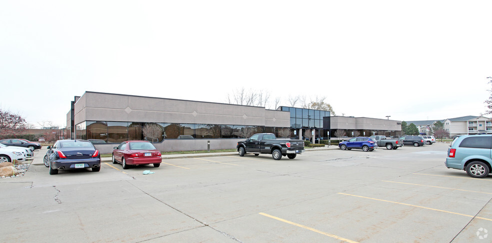 15870 19 Mile Rd, Clinton Township, MI for lease - Building Photo - Image 2 of 2