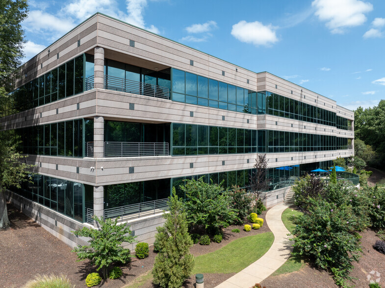 655 Engineering Dr, Peachtree Corners, GA for lease - Building Photo - Image 1 of 18