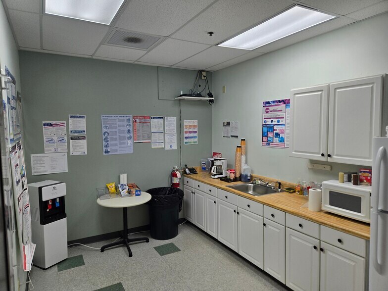 2995 Wall Triana Hwy, Huntsville, AL for lease - Building Photo - Image 2 of 11