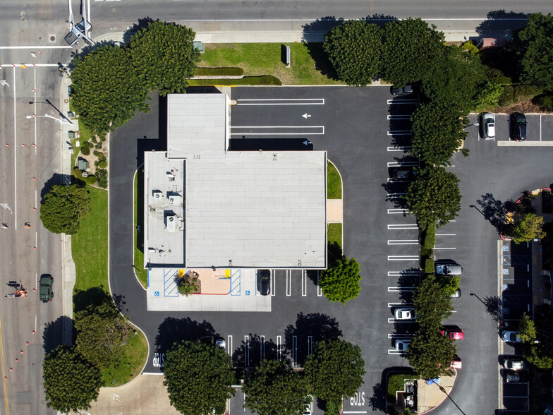 2219 Palomar Airport Rd, Carlsbad, CA for lease - Aerial - Image 3 of 4