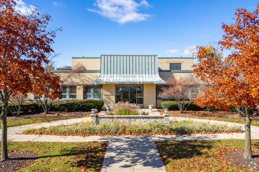 320 S School St, Mount Prospect, IL 60056 | LoopNet