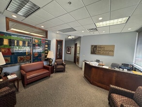 1005 S 107th Ave, Omaha, NE for lease Interior Photo- Image 2 of 6