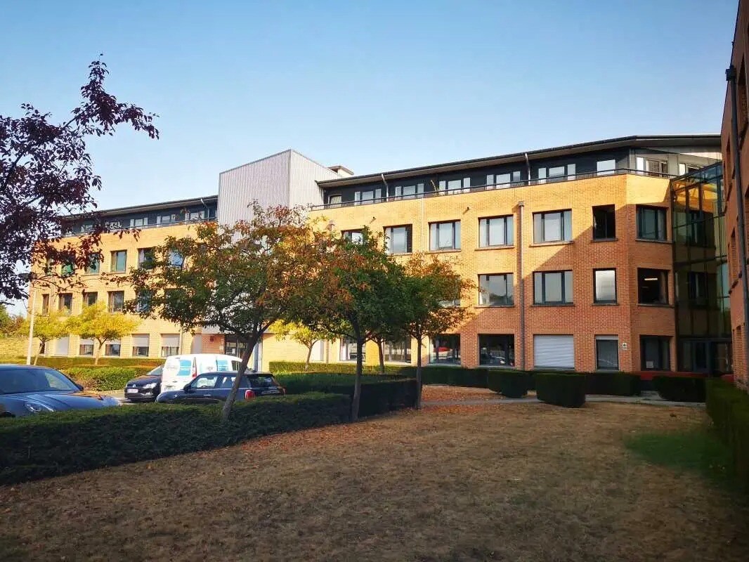 Office in Évry for sale Building Photo- Image 1 of 2