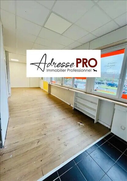 Retail in Mérignac for sale - Interior Photo - Image 2 of 2