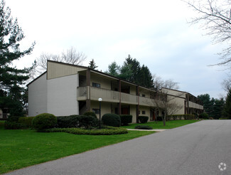 More details for 136 N Cleveland Ave, Mogadore, OH - Multifamily for Sale