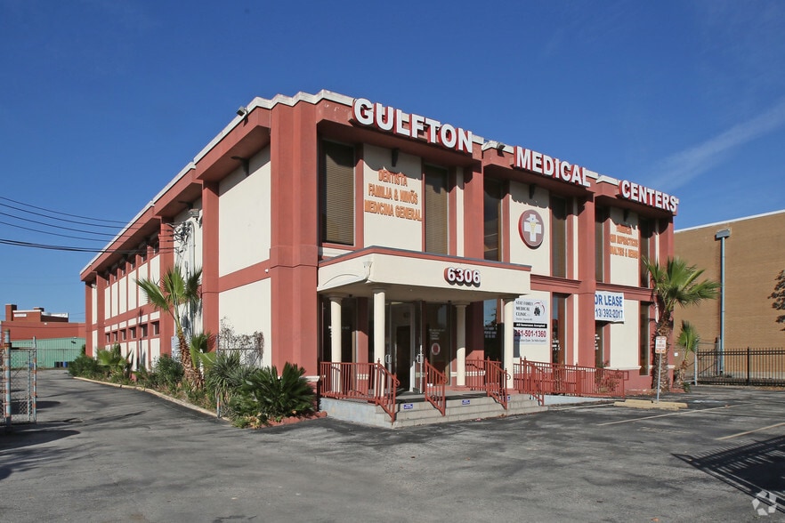 6306 Gulfton Dr, Houston, TX for sale - Primary Photo - Image 1 of 1