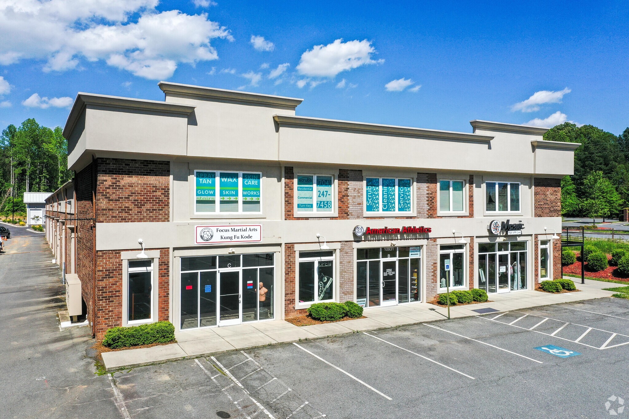 10931 E Independence Blvd, Matthews, NC for lease Primary Photo- Image 1 of 5