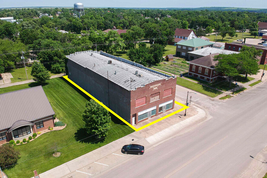 600 N Main St, Eureka, KS for sale - Building Photo - Image 1 of 1