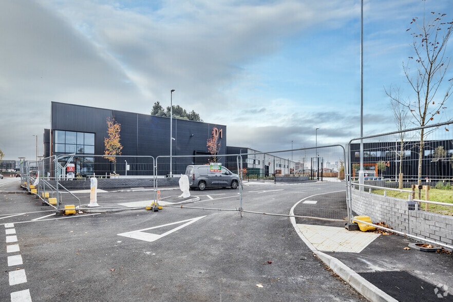 Elizabeth St, Manchester for lease - Primary Photo - Image 3 of 4