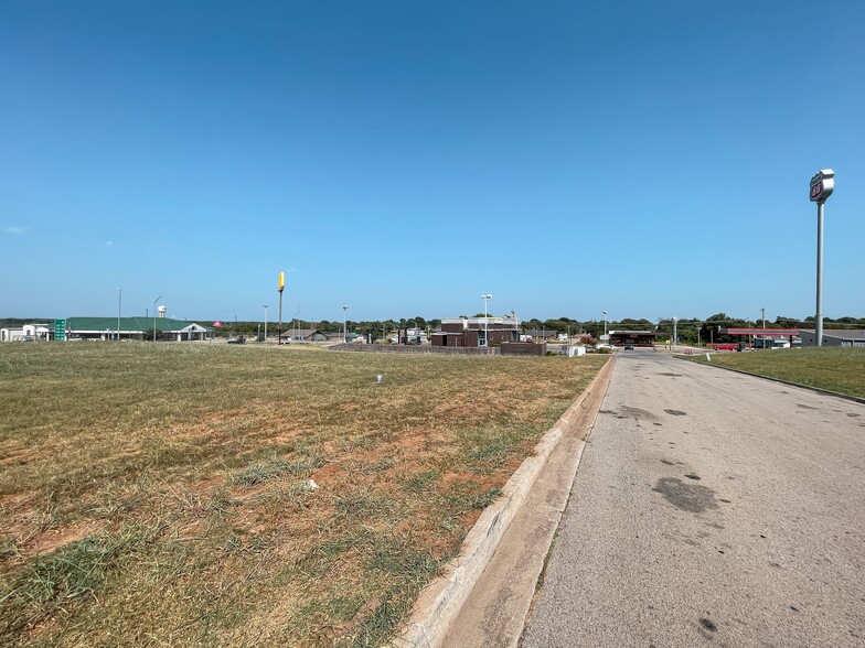 Ada Webb Drive, Stroud, OK for sale - Primary Photo - Image 2 of 17