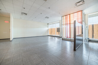 380 Rte 132, St-Constant, QC for lease Interior Photo- Image 2 of 5