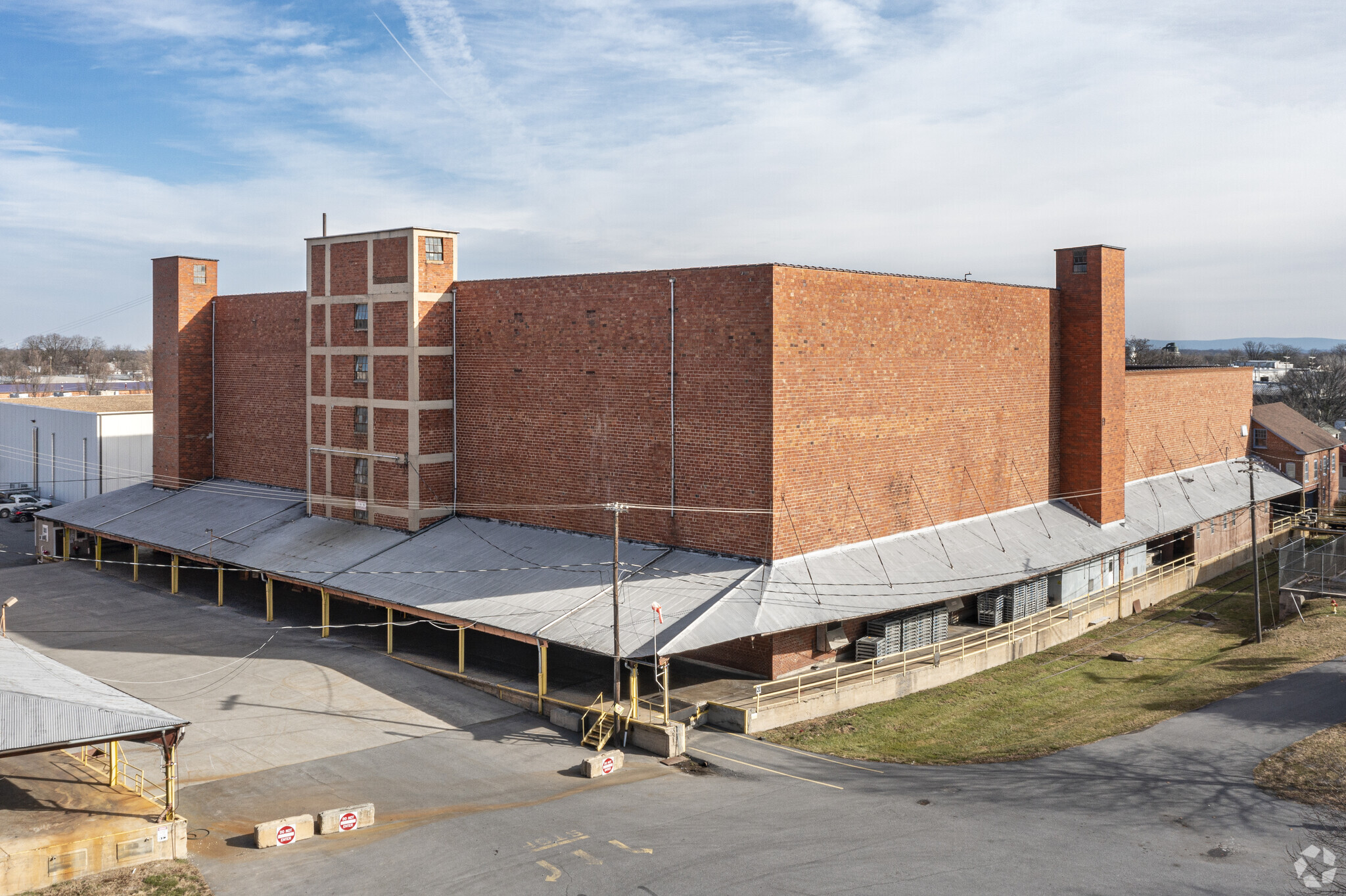 605-625 N Loudoun St, Winchester, VA for lease Building Photo- Image 1 of 16