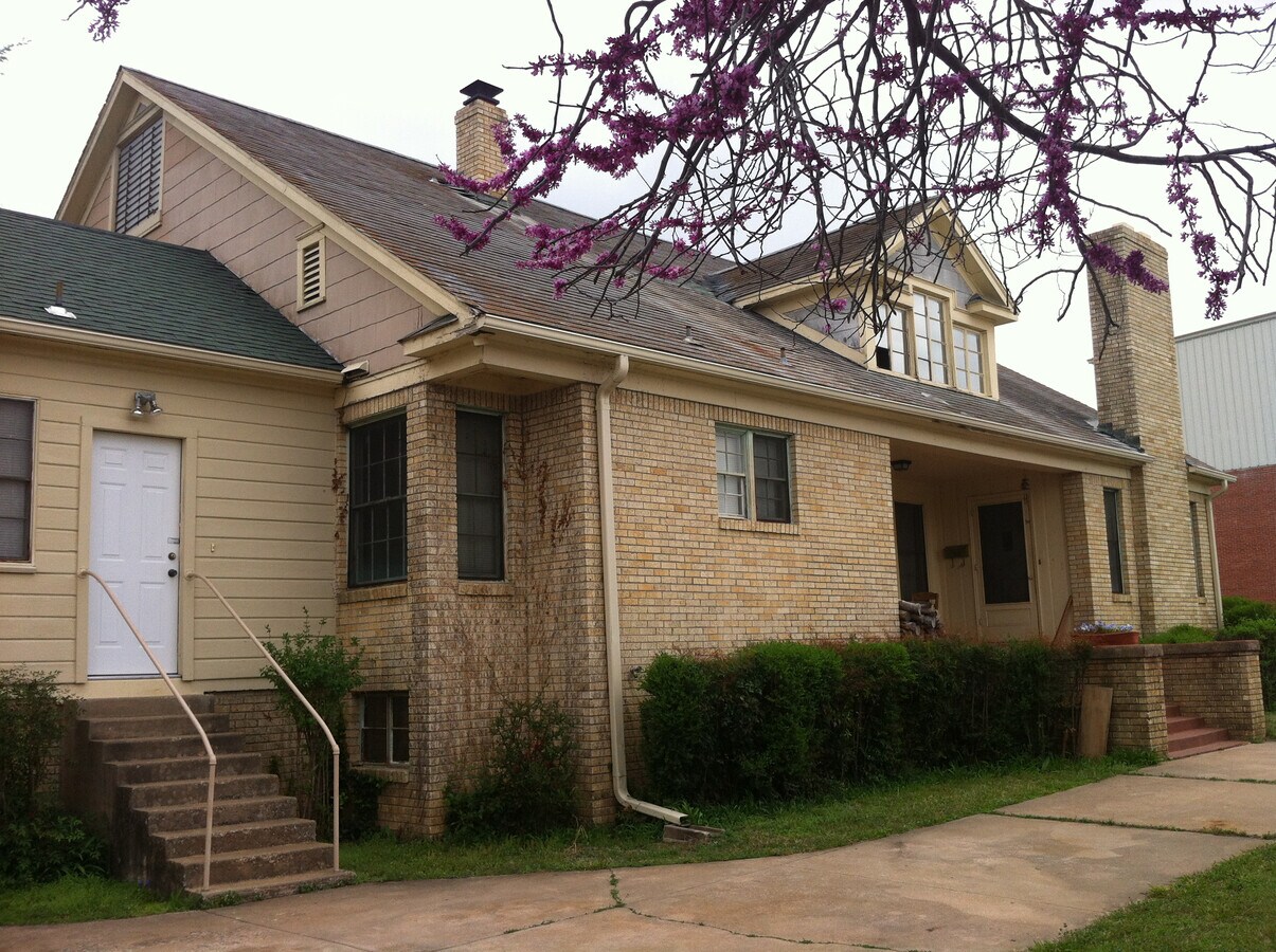 39031/2 S Harvard Ave, Tulsa, OK 74135