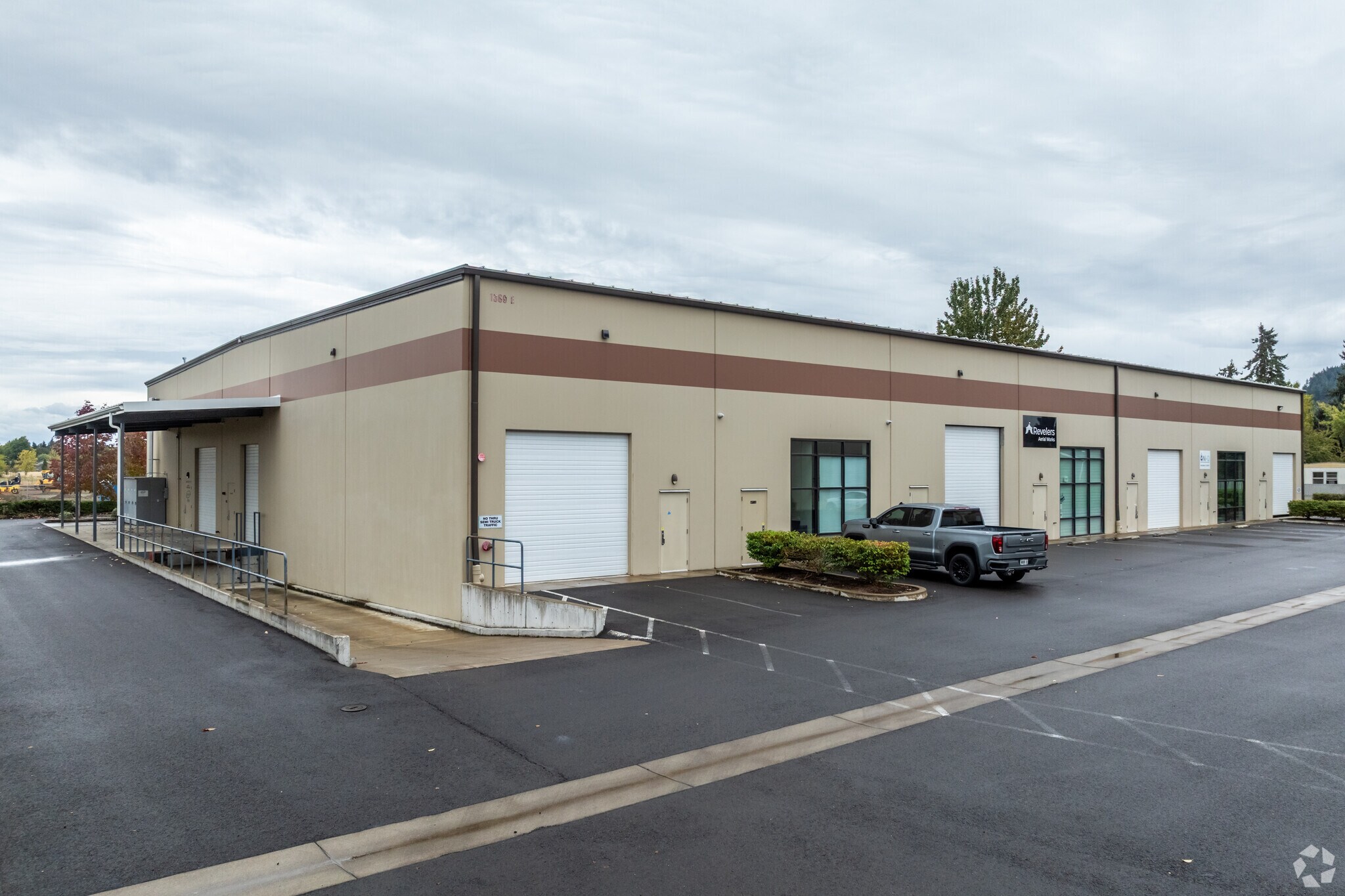 1369 S Bertelsen Rd, Eugene, OR for sale Primary Photo- Image 1 of 1