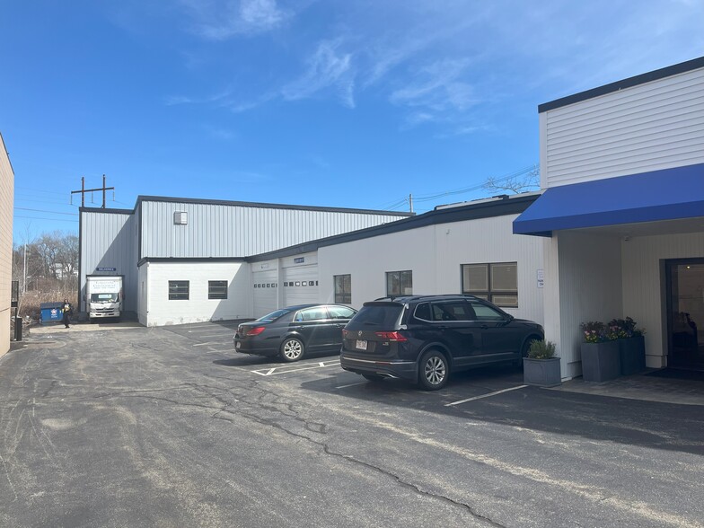 45 Middlesex Tpke, Burlington, MA for lease - Building Photo - Image 2 of 12