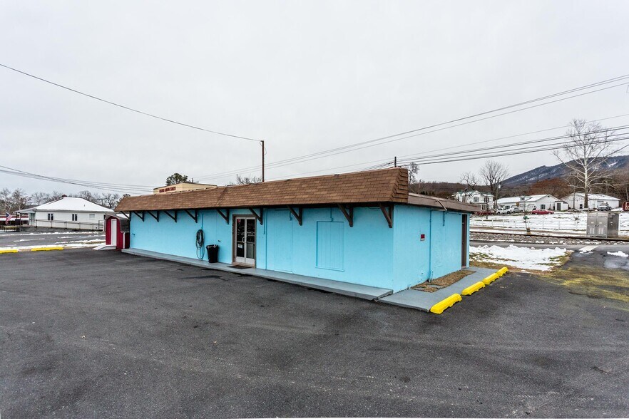 5439 Spotswood Trl, Penn Laird, VA 22846