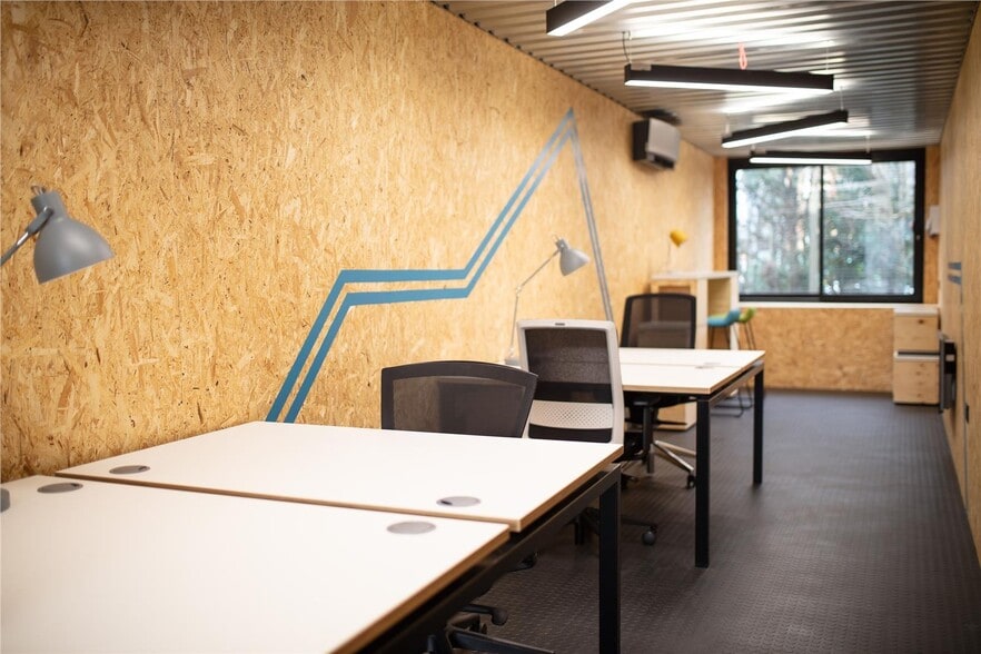 Great Park Rd, Bradley Stoke for lease - Interior Photo - Image 1 of 7