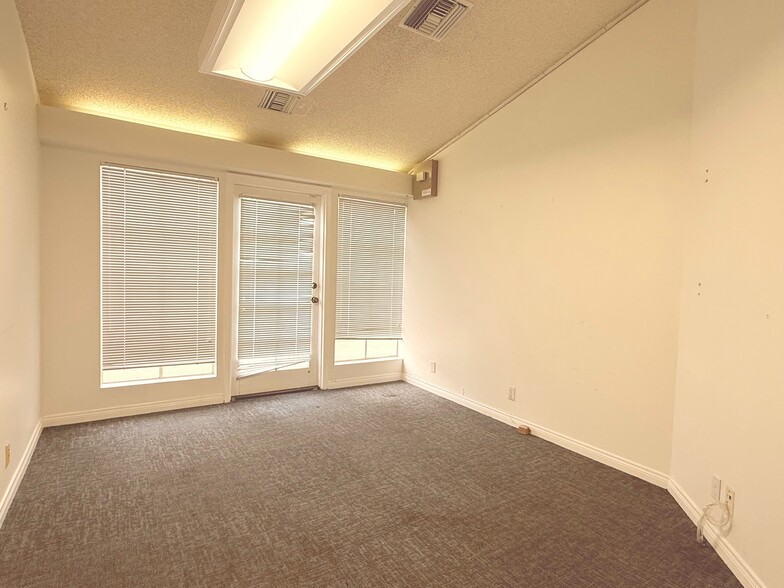 12465 Lewis St, Garden Grove, CA for lease - Building Photo - Image 3 of 5