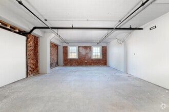 58 Pulaski St, Peabody, MA for lease Interior Photo- Image 1 of 2